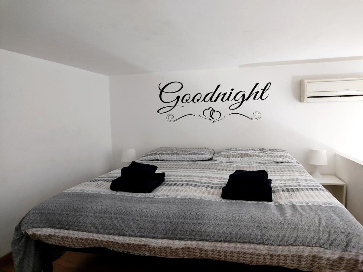 Ale & Tizy House Bed and Breakfast Neapel Exteriör bild