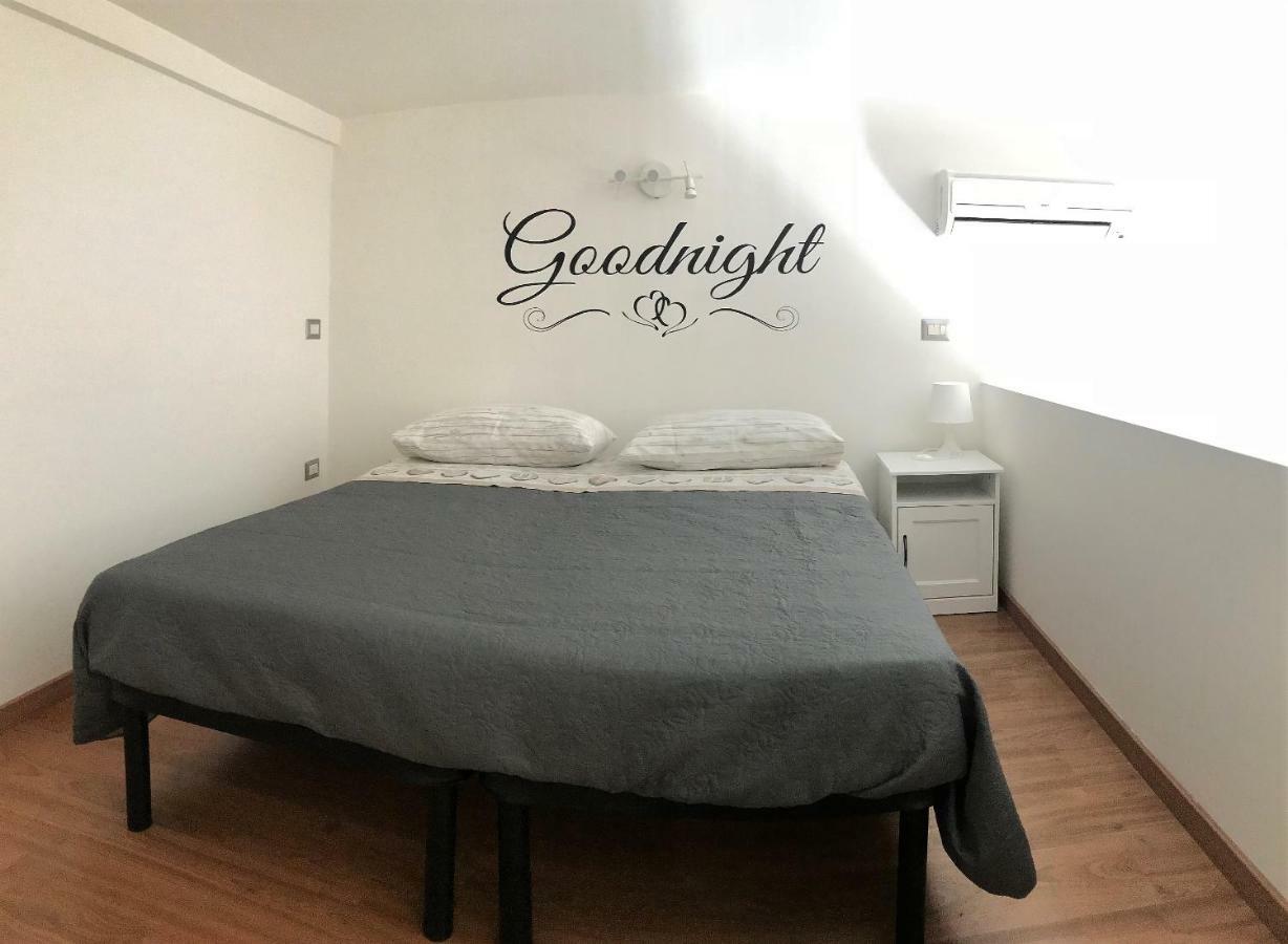 Ale & Tizy House Bed and Breakfast Neapel Exteriör bild
